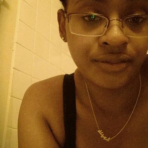 Meet your Posher, Khadijah